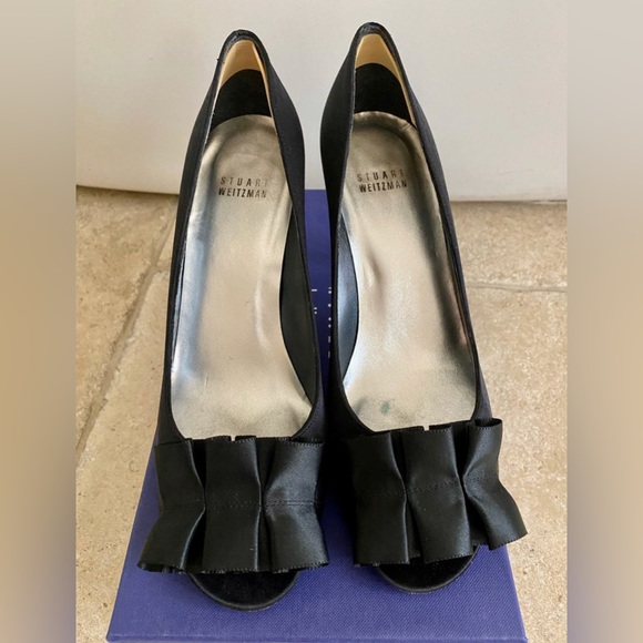 Stewart Weitzman Gigiritz Satin Pump - Picture 2 of 5